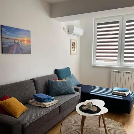 Golden Lux Apartment