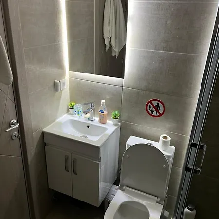 Golden Lux סקופיה