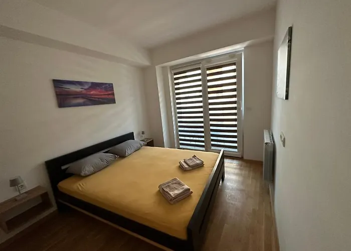 Golden Lux Apartment *